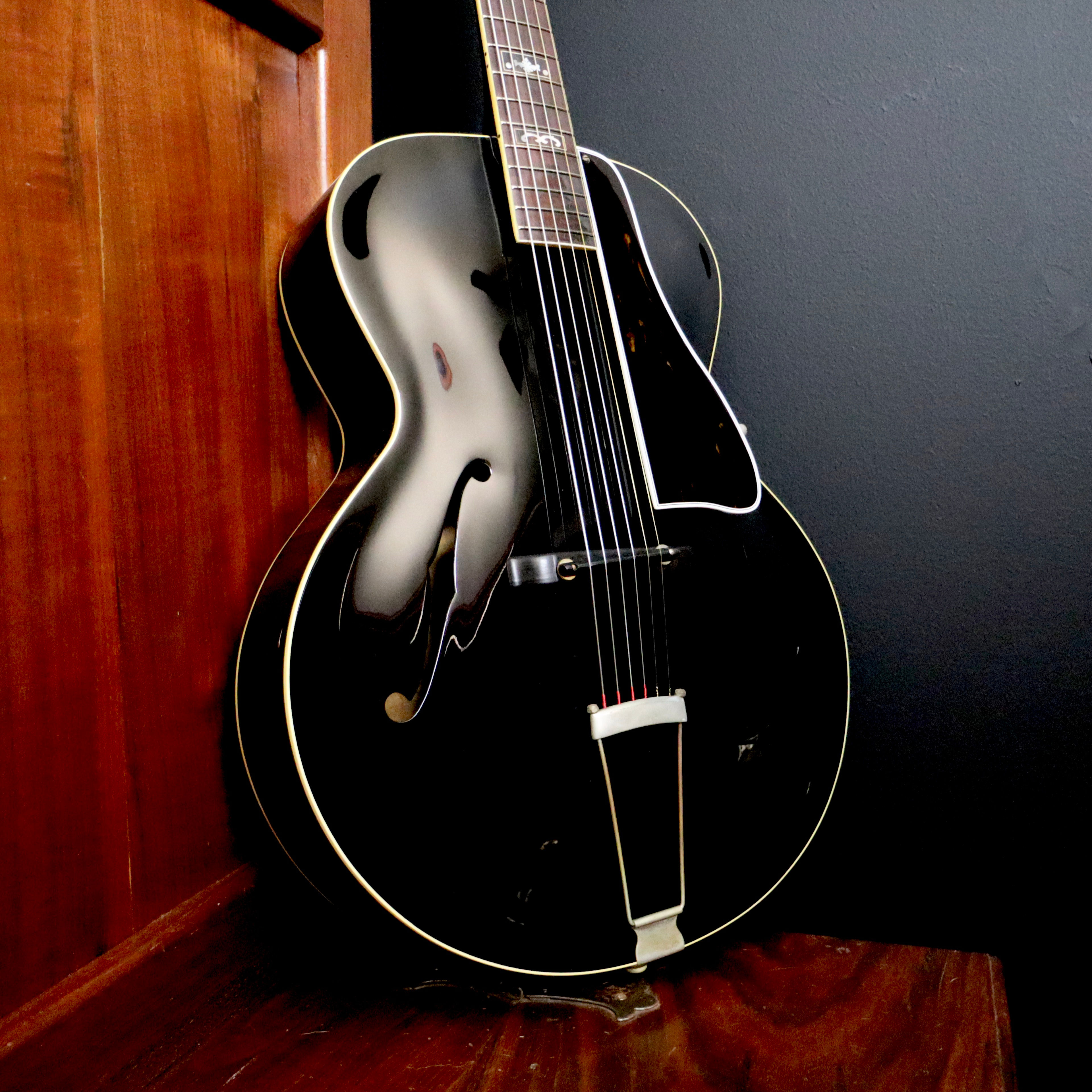 SOLD - 1932 Gibson L-10