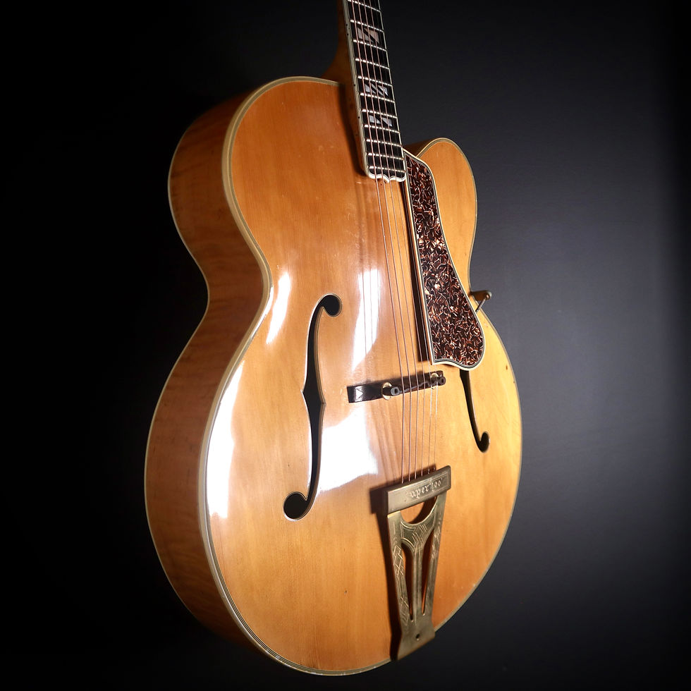 Thumbnail: 1942 Gibson Super 400 PN (Premier Natural)