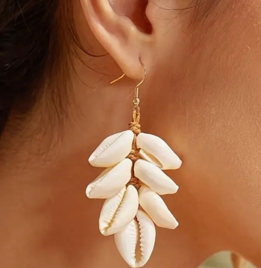 Miniatura: Leaf Design Cowry Shell Clyater Dangle Earrings
