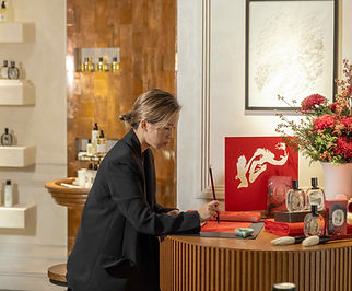 onsite chinese calligraphy for Diptyque