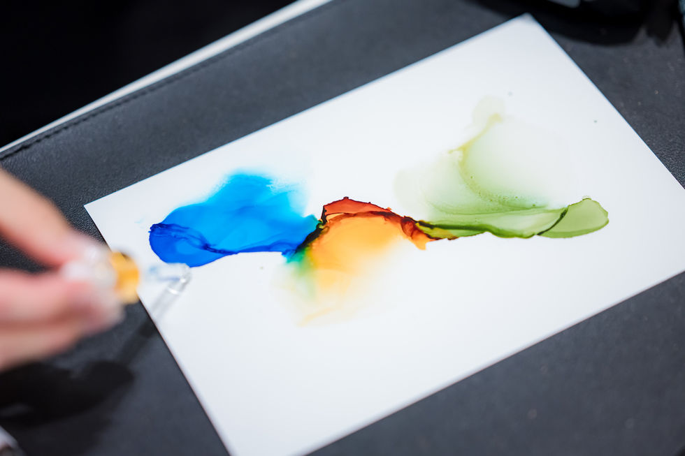 onsite alcohol ink painting at media and KOL event