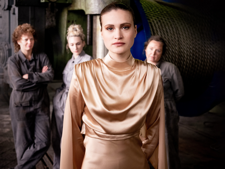 Kritik zu „In einem Land, das es nicht mehr gibt“: Ein anderer Blick auf die DDR