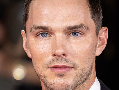 Nicholas Hoult wird Gilderoy Lockhart in neuer „Harry Potter“-Serie