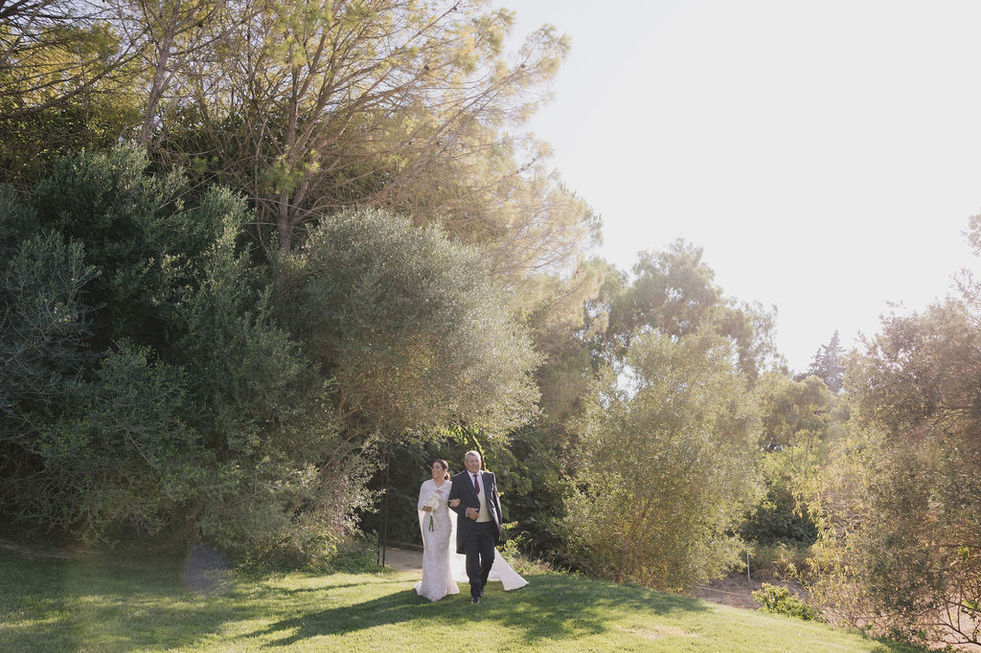 novios preparativos boda con dos fotógrafos