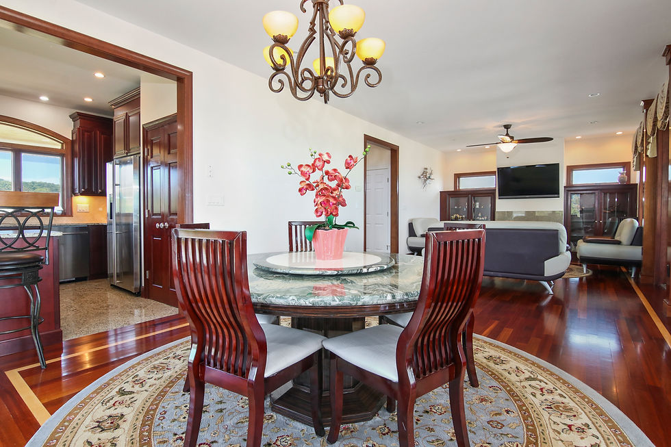 021-photo-dining-area-8385935
