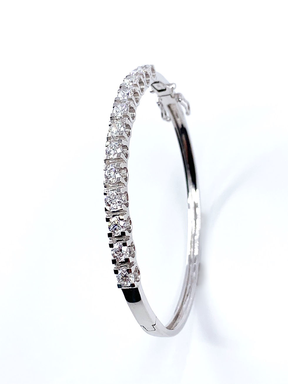 Thumbnail: Diamond Bangle Twelve Stones
