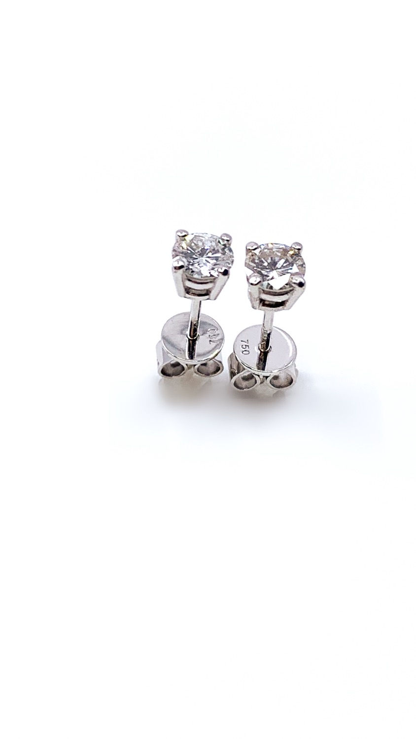 Thumbnail: Diamond Studs Basket set Solitaire Earring