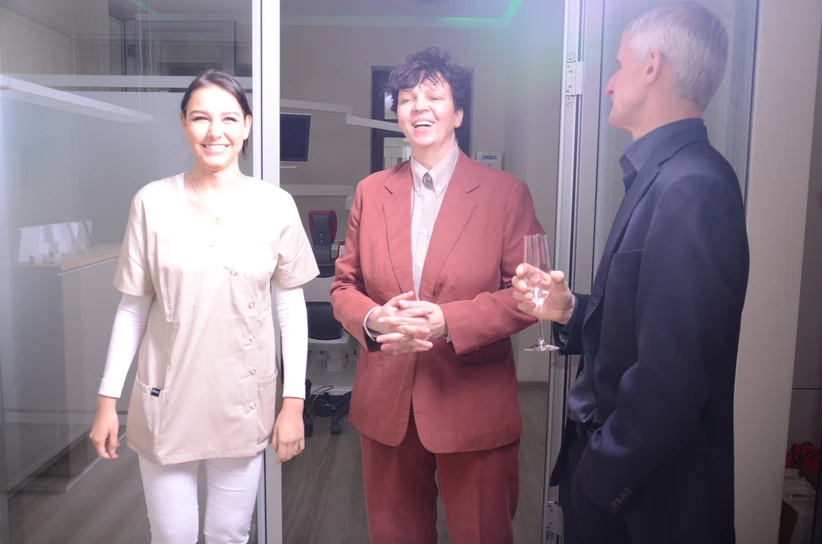 Eroffnung Zahnarztpraxis Stela Xhelili Leipzig Zentrum Sud