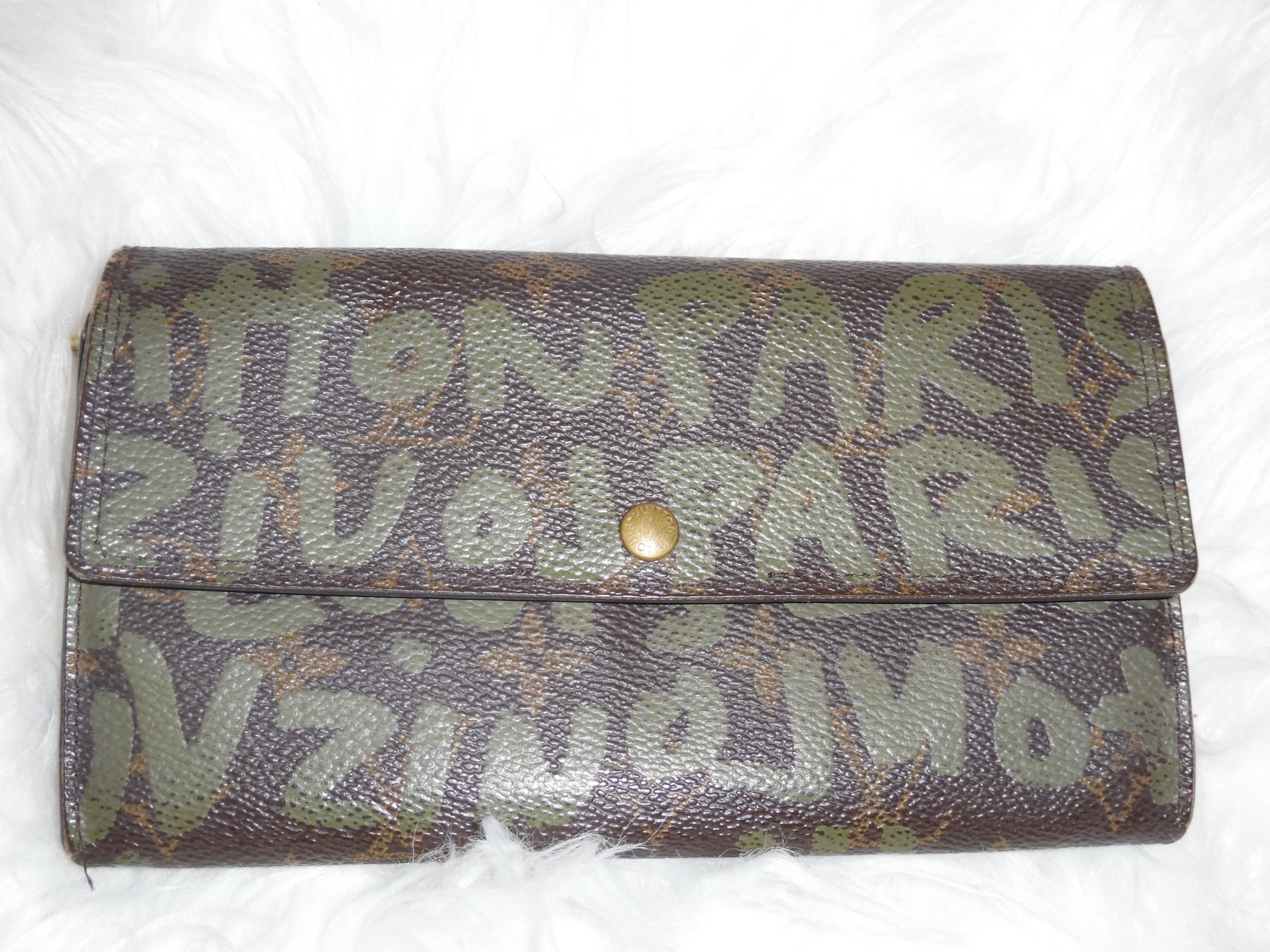 Louis Vuitton Monogram Graffiti Porte-Monnaie Wallet
