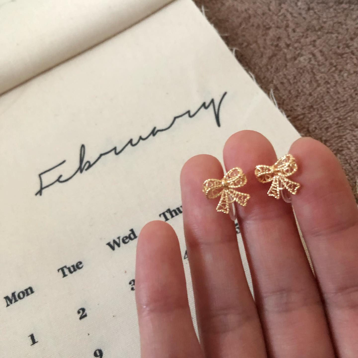 蝴蝶結耳環 Golden Ribbon Earrings