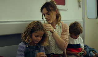 Elisa Gallucci, Ginevra Ceccarelli e Lorenzo Ballini em "A Pelo d'Acqua", dir. Rafael Farina Issas | A Fúria Filmes