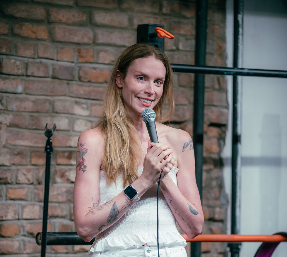 Mia Wilson | @miawilsoncomedy