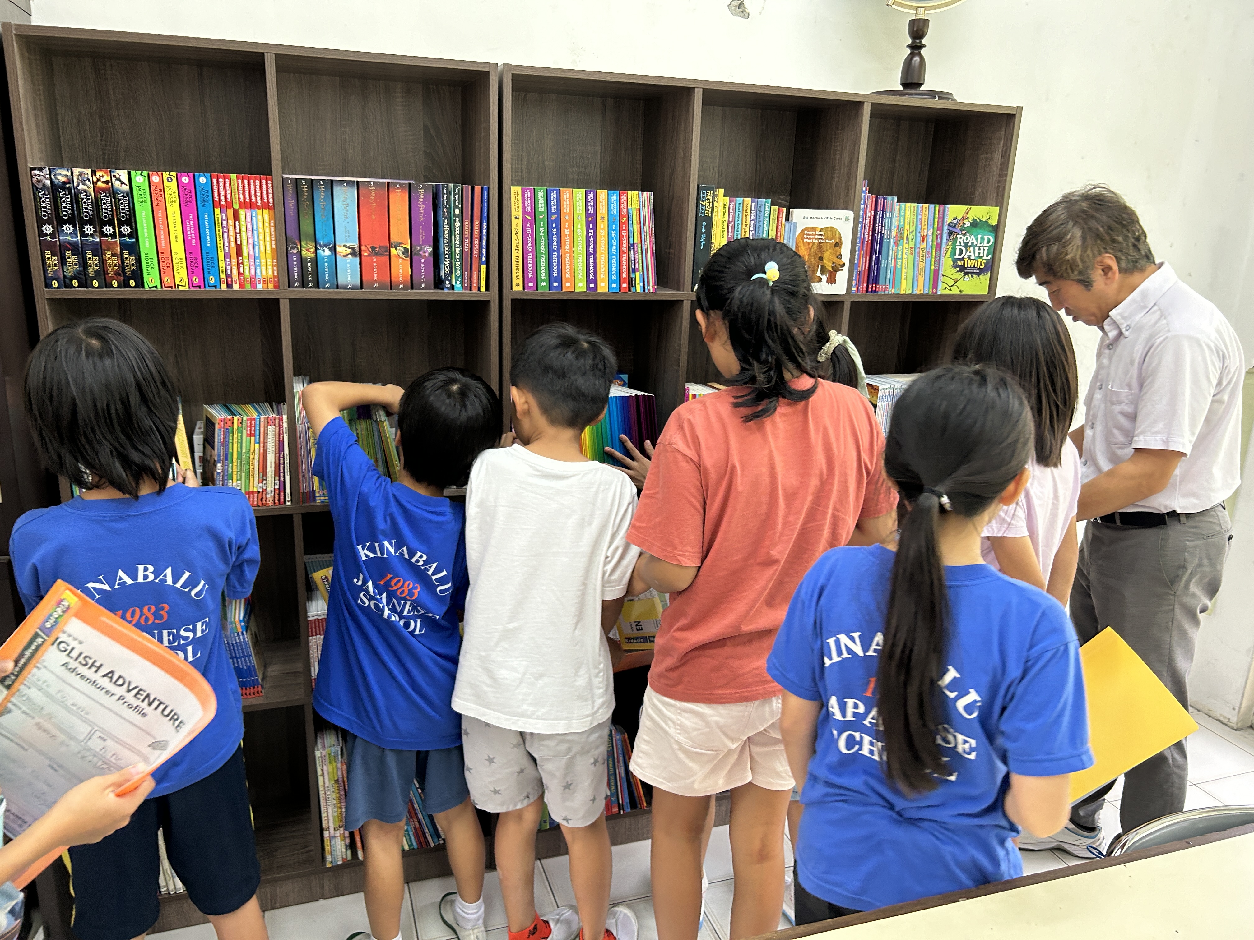 KJS Library : English　開館！