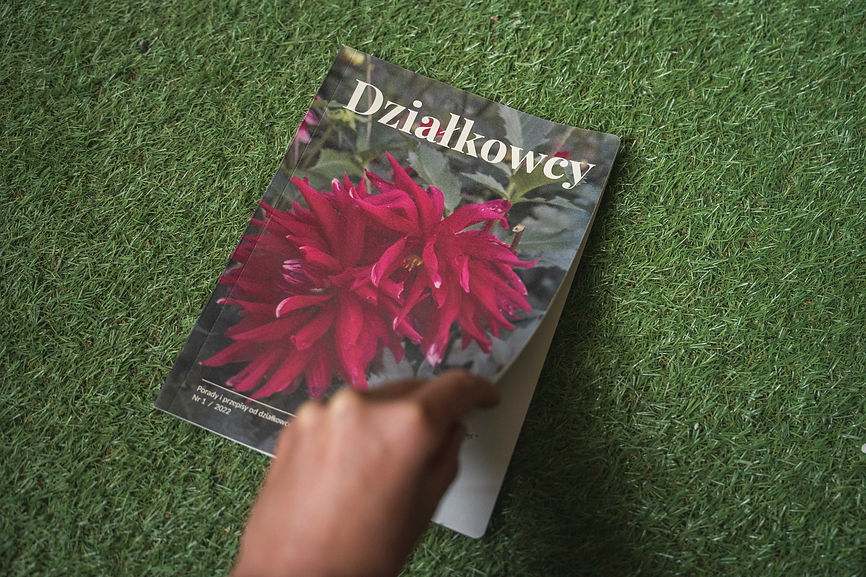 dzialkowcy okladka_web_1.jpg