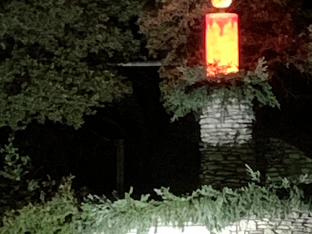 Christmas Lights-Camelot (2244 East Bound)