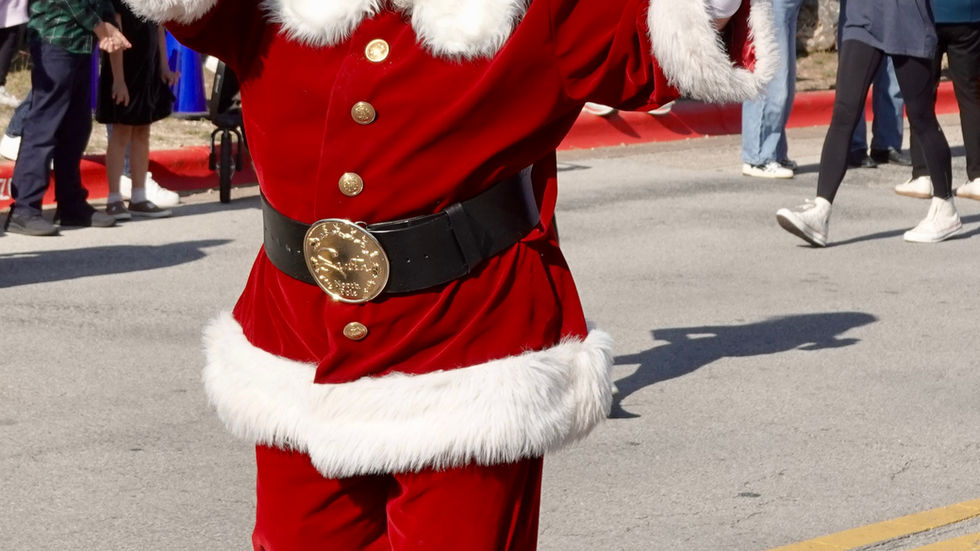 Santa Arrives at Wonderfest 2025