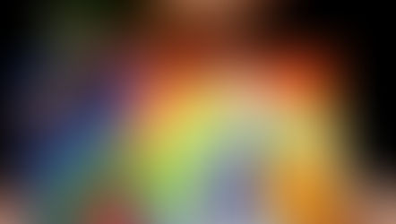 L’Arte che unisce e fa volare oltre le barriere: il giovane salernitano Nicolò protagonista al Teatro Ariston di Sanremo con la sua opera, simbolo di inclusione e libertà