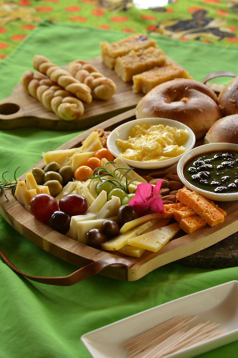 Quesos Canaan charcuterie board