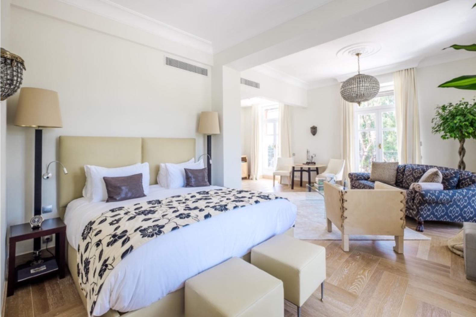 203 – CORNER SUITE MOUNTAIN VIEW