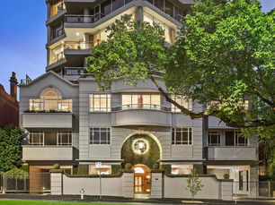 Restored heritage strata building facade in Middle Park featuring specialized masonry coatings and period-accurate exterior paintin