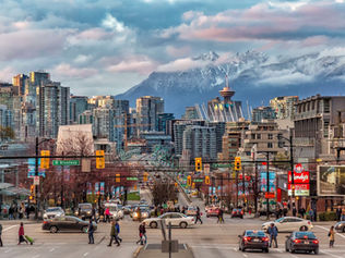 The Ultimate Guide to Group Travel Transportation 🚌 in Canada 🍁
