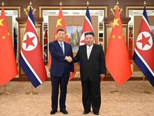 Xi y Kim reafirman la alianza estratégica entre China y Corea del Norte en el 65° aniversario de su tratado de amistad