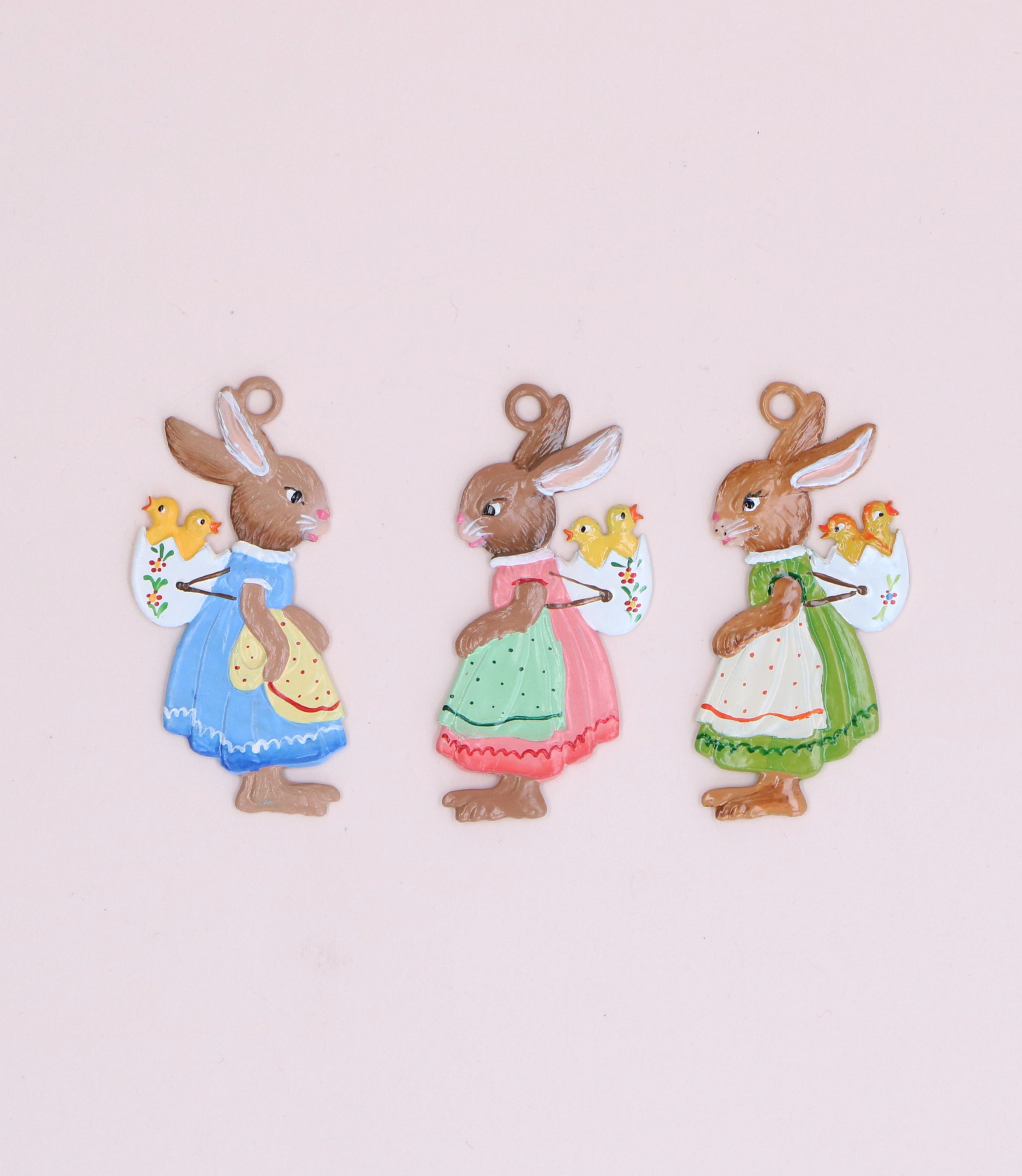 Paashaas-vrouwtje van tin