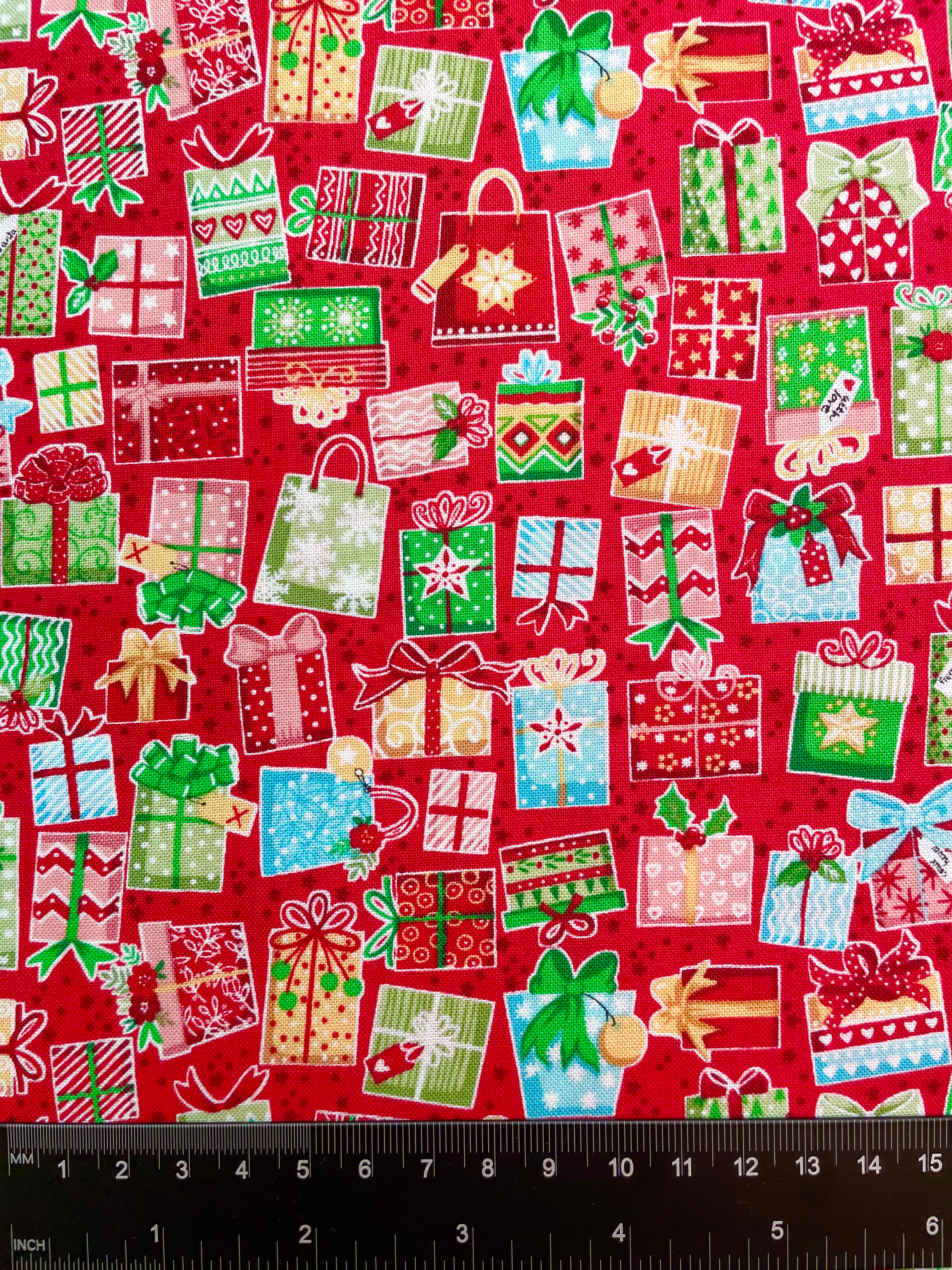 Gifts Galore Christmas Presents Red Makower UK 100% Cotton Fabric
