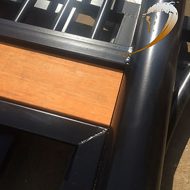 aménagement écurie, box intérieurs, box, bambou, interpon, façade de boxes, concepteur d'écurie, produits chevaux, fabriquant de box, boxes démontables, sols caoutchouc, dynamial