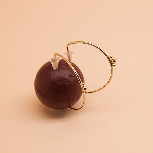 Thumbnail: Half. Creoles CIRCLE 3 Beads