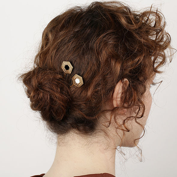 Thumbnail: FLAKES Hair Clip
