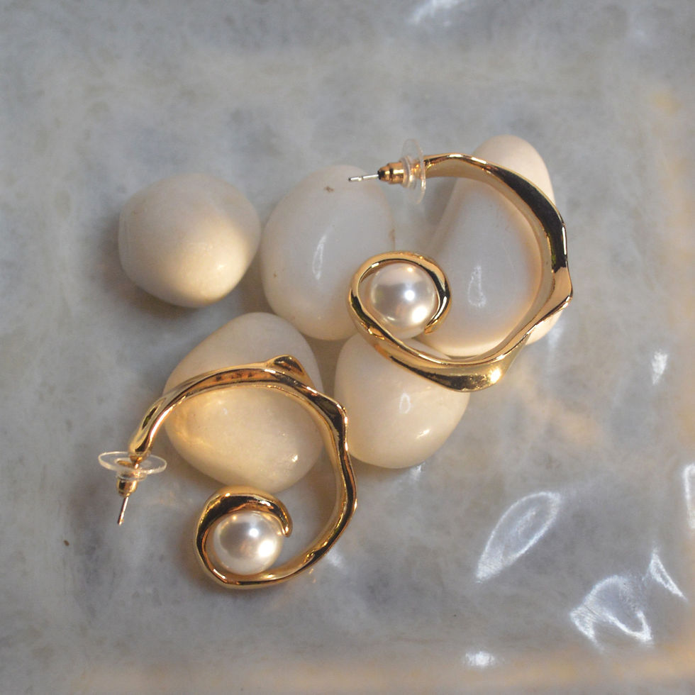 Thumbnail: GOLDEN  SPIRAL SEASHELL PEARL EARRINGS