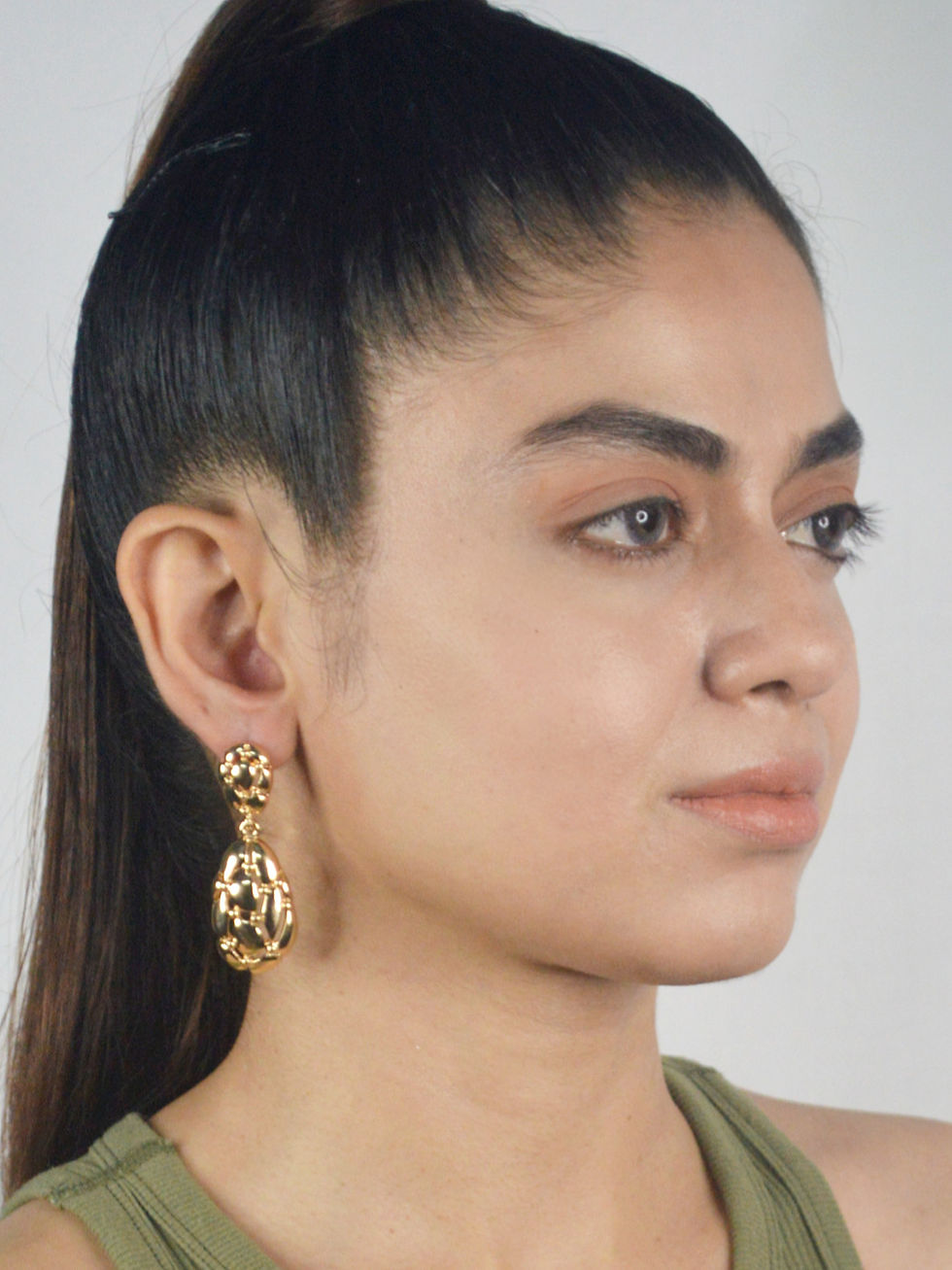 Thumbnail: GOLDEN OVAL TEXTURED DROP EARRINGS