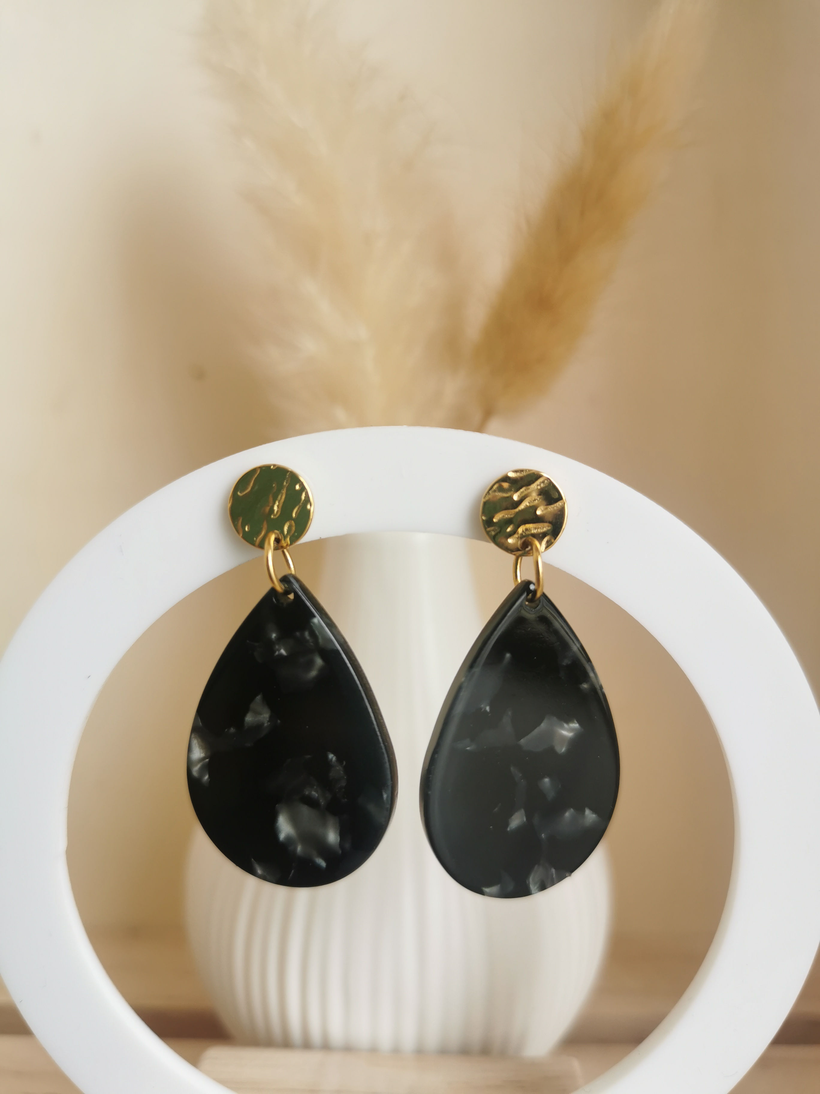 Boucles d'oreilles goutte pleine marbré noir
