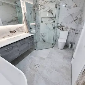 Elegant bathroom design with walk-in shower