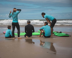 Ocean lovers surf school