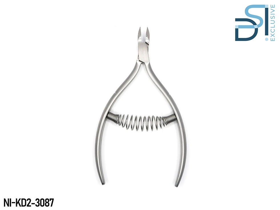 צבתית מקצועית לקוטיקולה DSI Exclusive עם להב 5 מ״מ חד ומדויק, צבתית למניקור רוסי והסרת קוטיקולה ועור סביב הציפורן