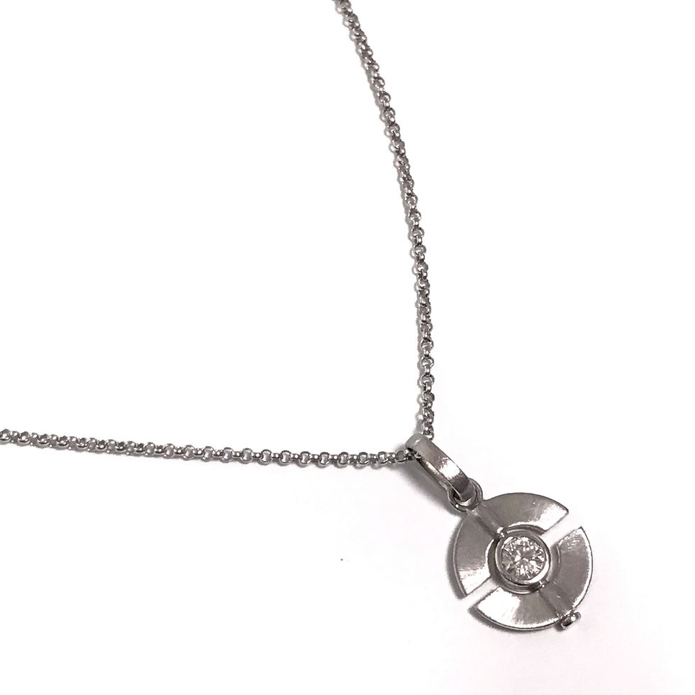 E-NO’S　イーノス　ネックレス　K18WG　ダイヤモンド0.15ct　ホワイトゴールド　約50㎝　箱　保証書あり