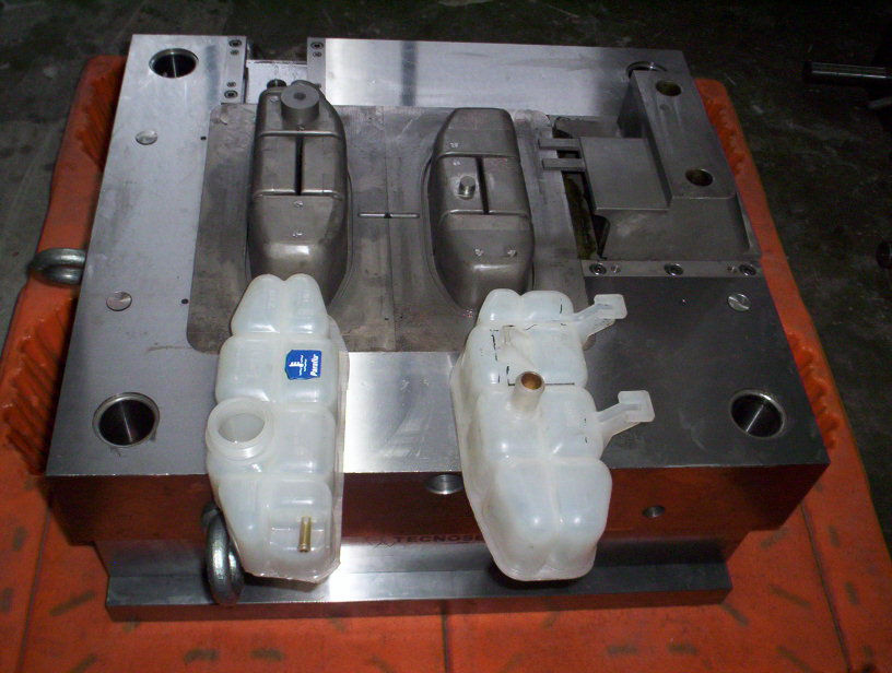 Molde reservatorio - Gonél