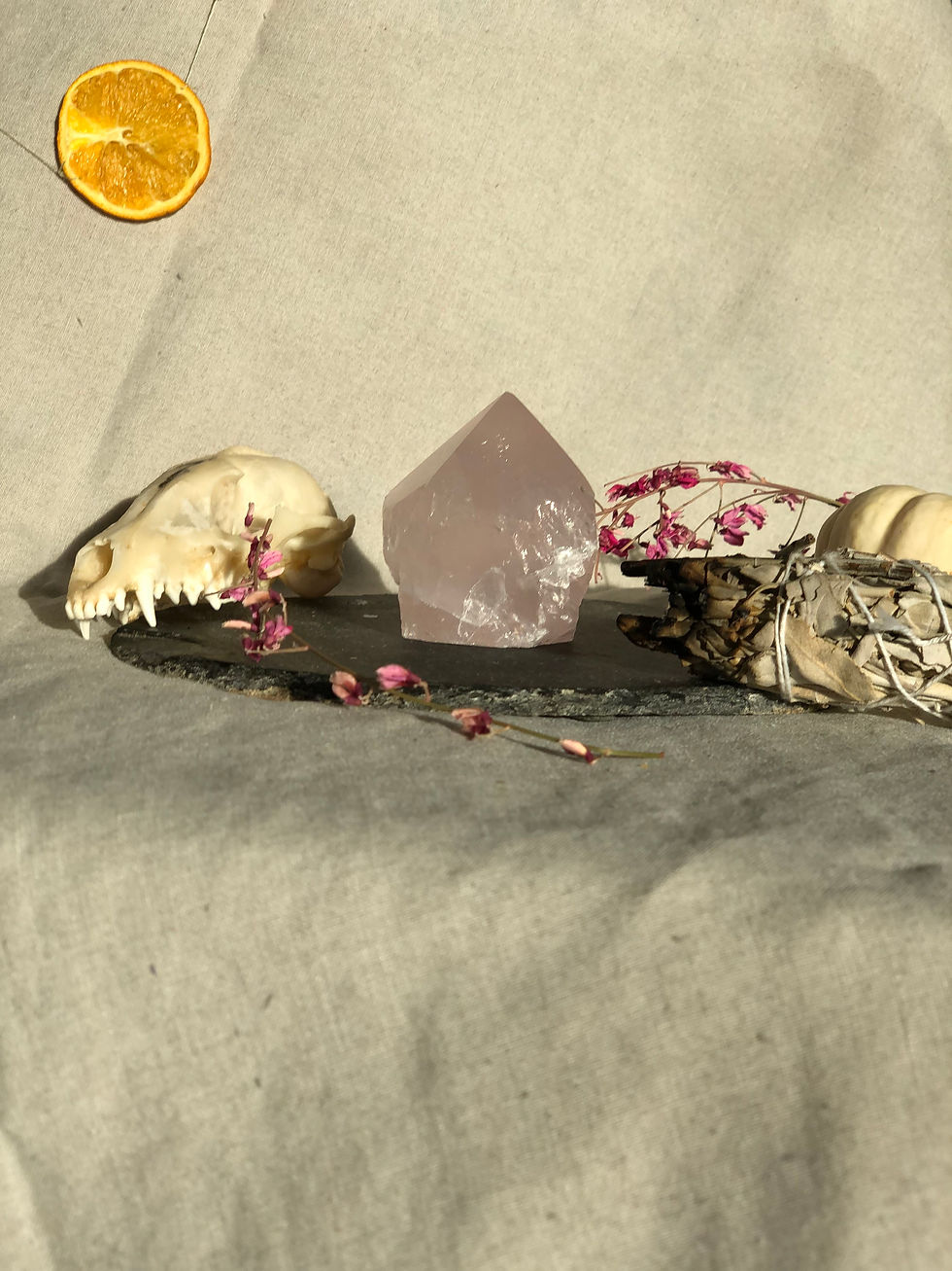 Miniaturbild: Rosenquarz Spitze halbpoliert
