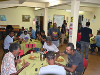 Mauritius-Sri Sathya Sai Centre of Eau-Coulée serves hot dinner to homeless!
