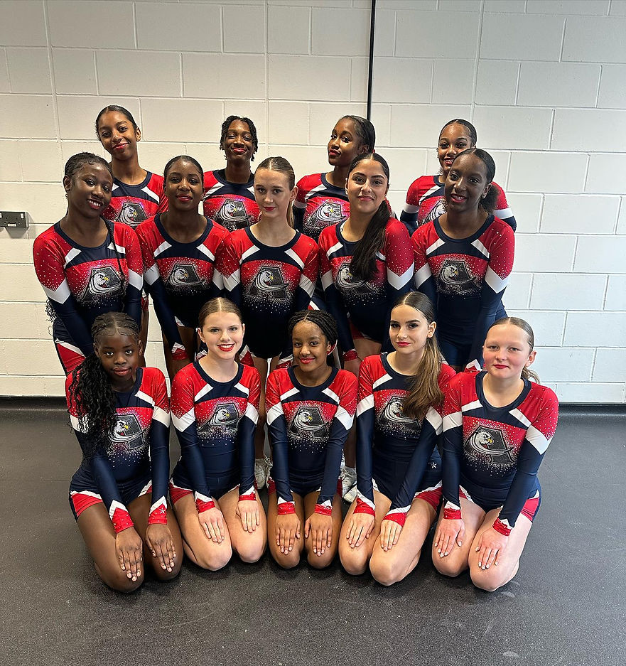 Cheerleaders in team Royalty