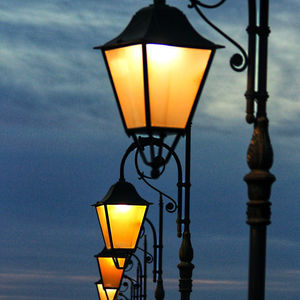 POSTES Y LUMINARIAS ARTESANALES