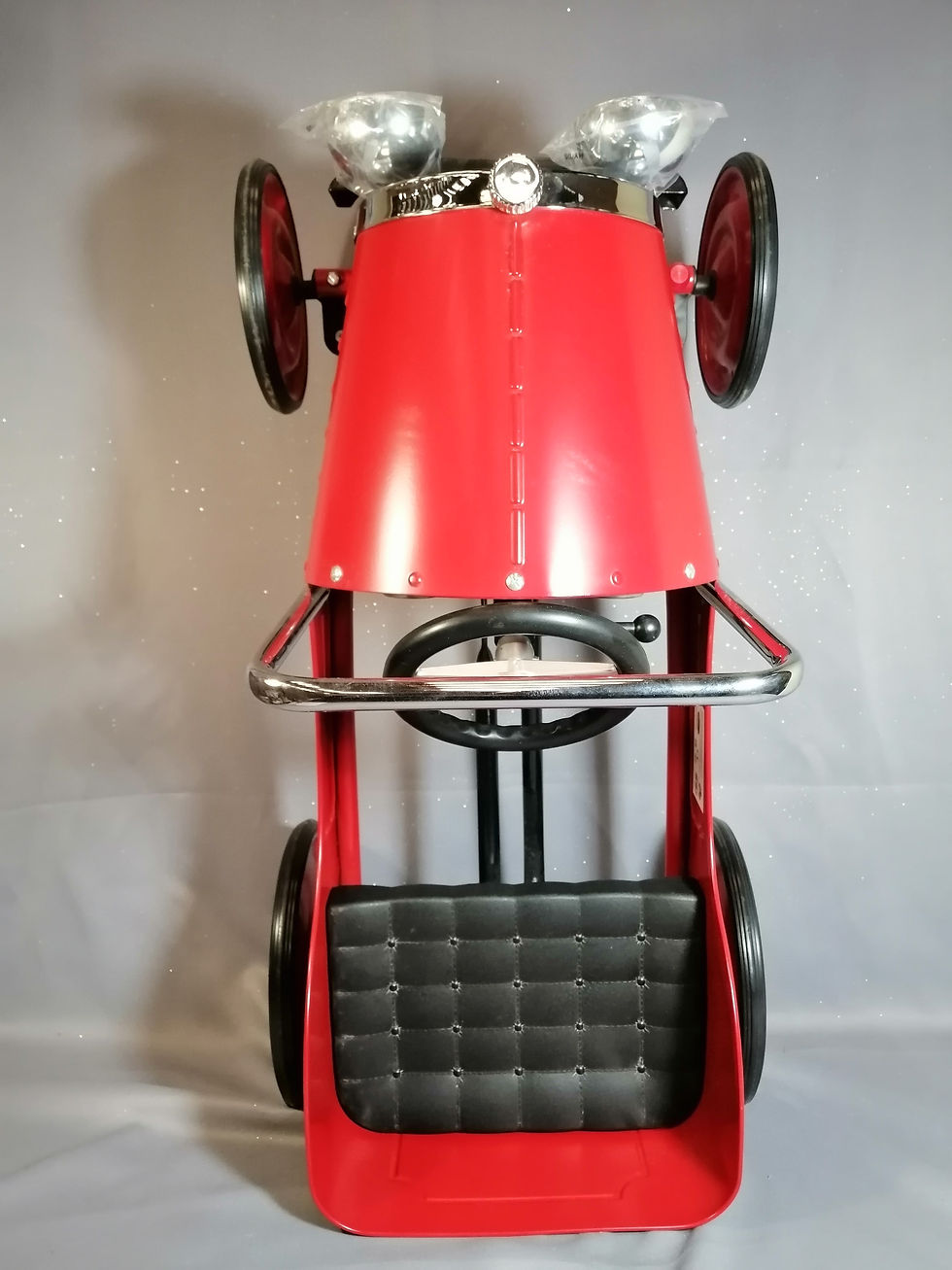 Miniature : Voiture à pédales "repro" Baghera NEUVE