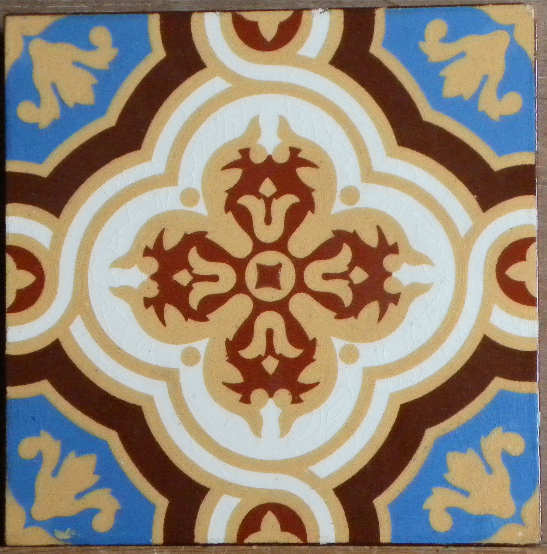 Magnificent four colour floral pattern tile by Godwin