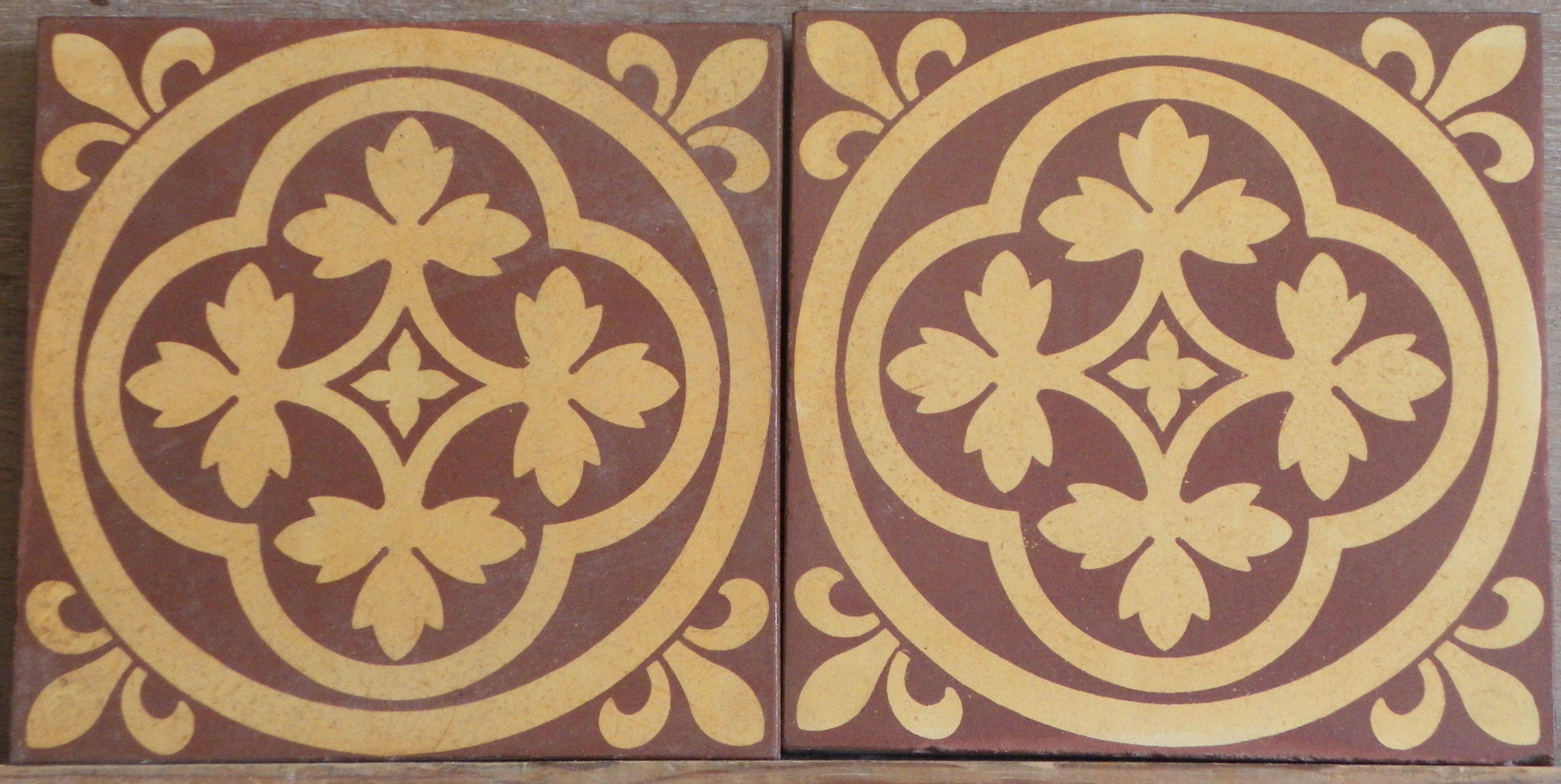 Two with cardinal foliate cross in a quatrefoil