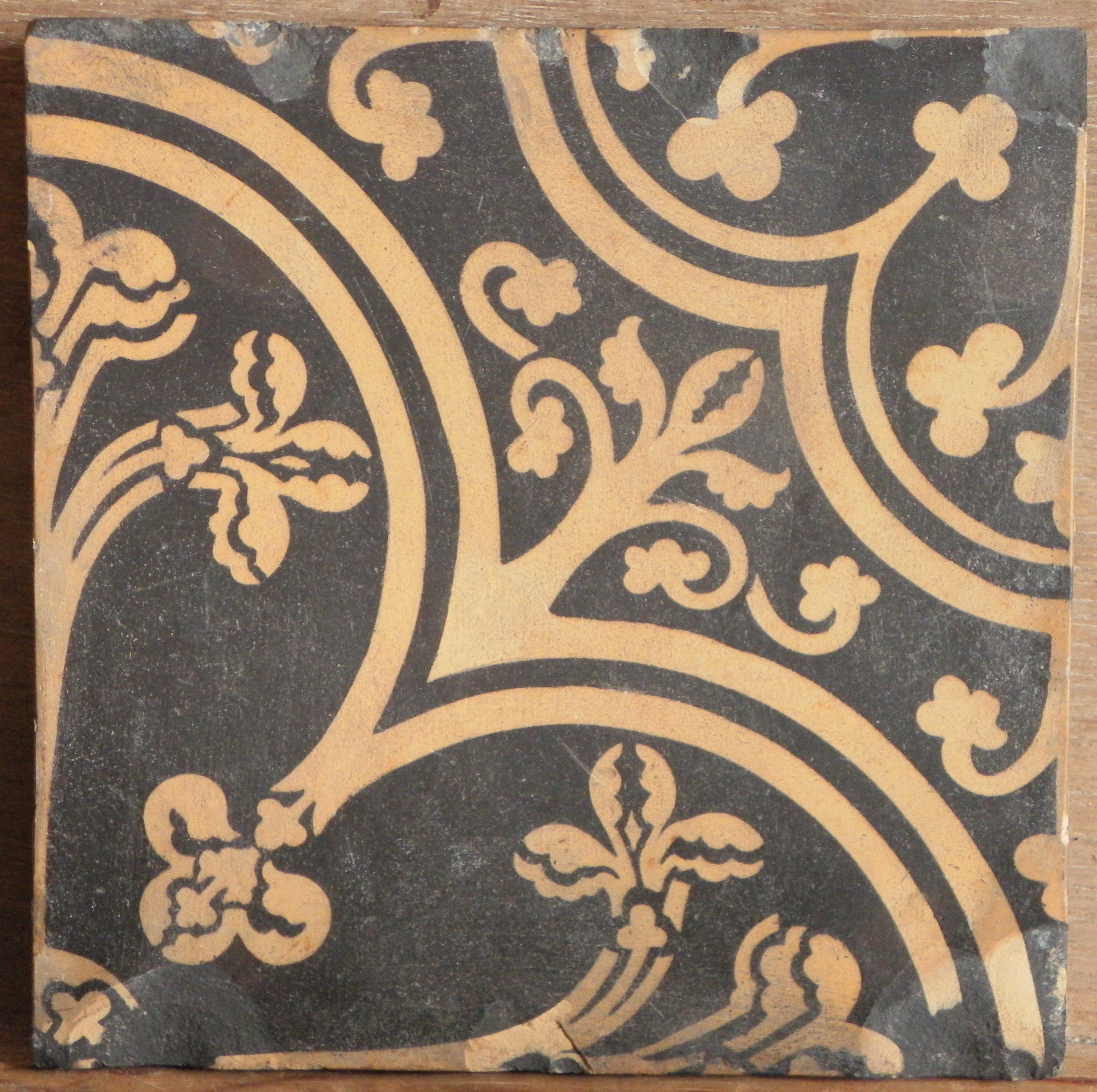 Quatrefoil pattern