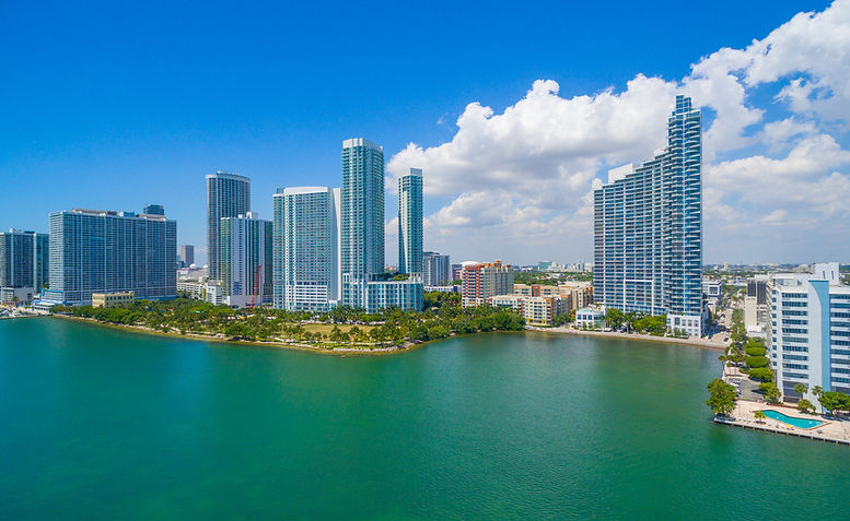 Edgewater Luxhunters HR_-1011.jpg