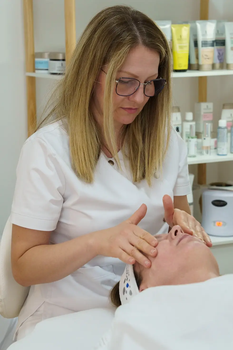 Manuela Selimovic: "Since graceful aging is about enhancement rather than erasure, it is suitable for all skin types and ethnicities, whether the goal is prevention, correction, or simply supporting skin health."