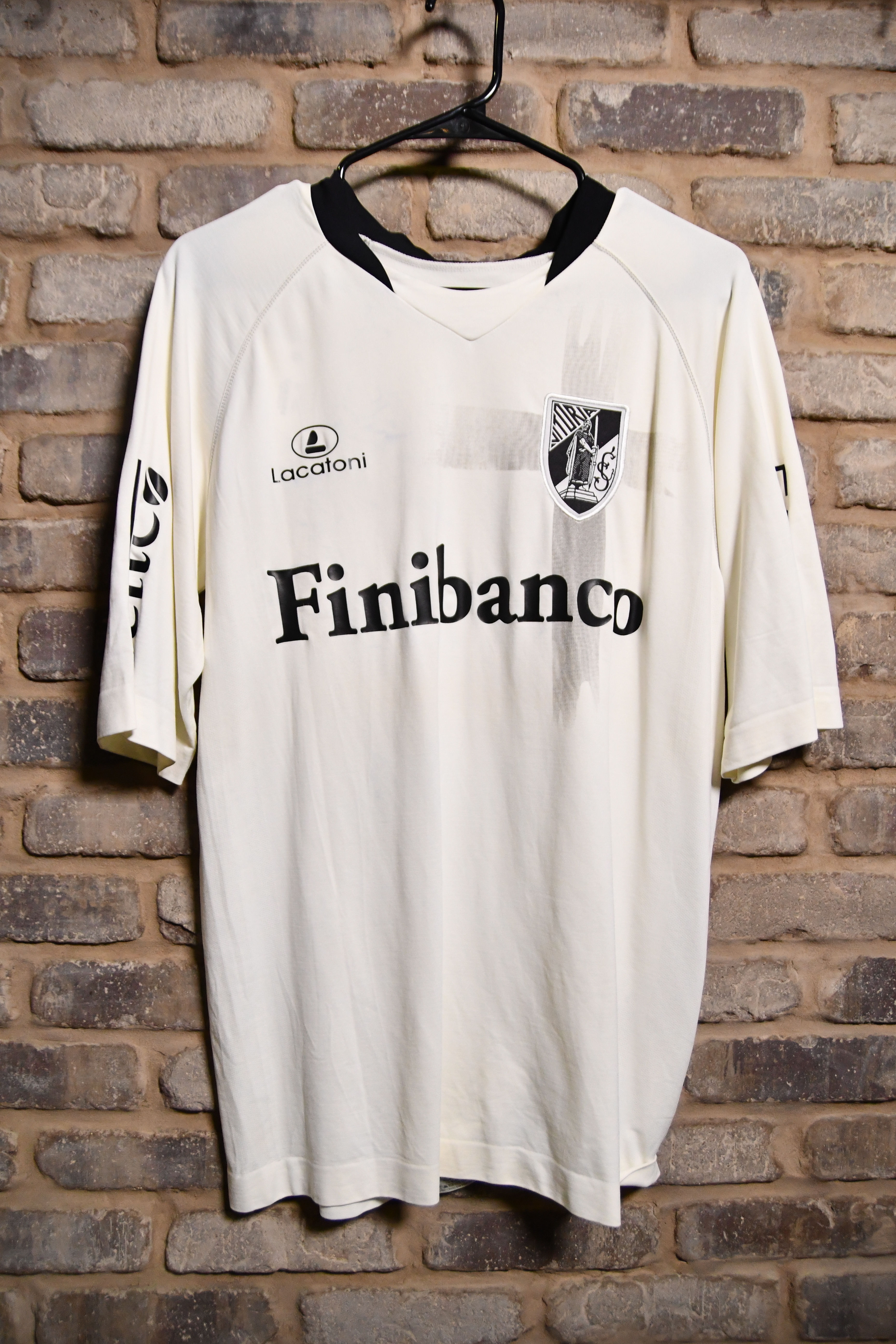 Vitoria Guimaraes 08-09 Away
